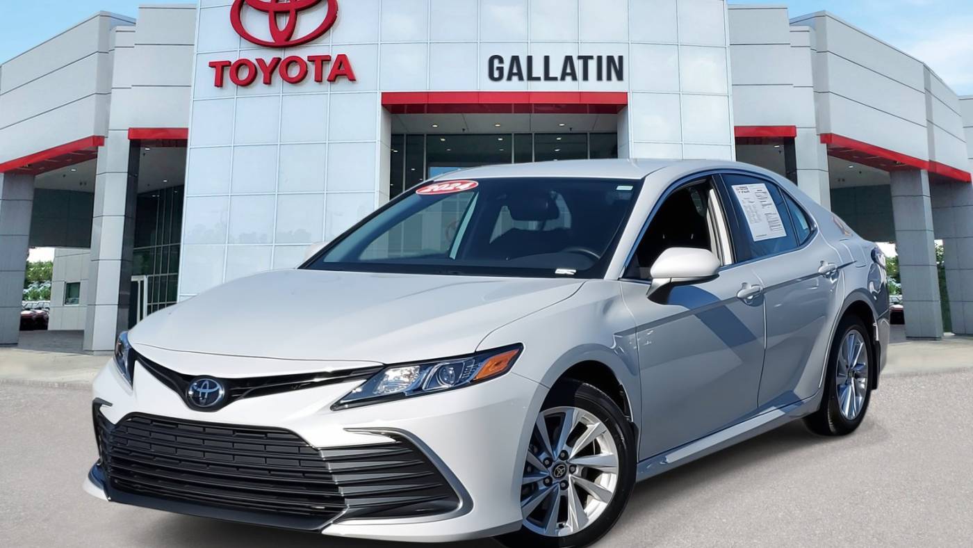 2024 Toyota Camry LE — Sedan — 20,300 mi — Gallatin, TN