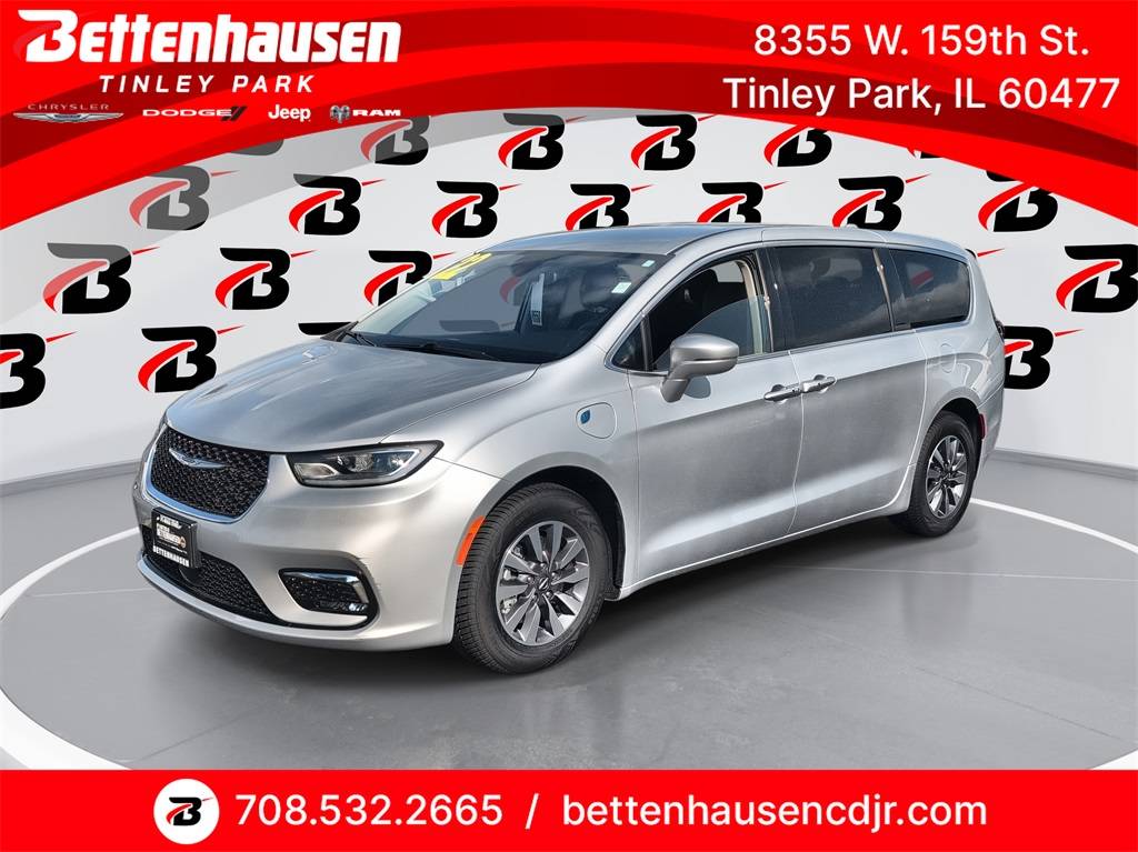 2022 Chrysler Pacifica Hybrid Touring L — Minivan — 51,031 mi — Tinley Park, IL