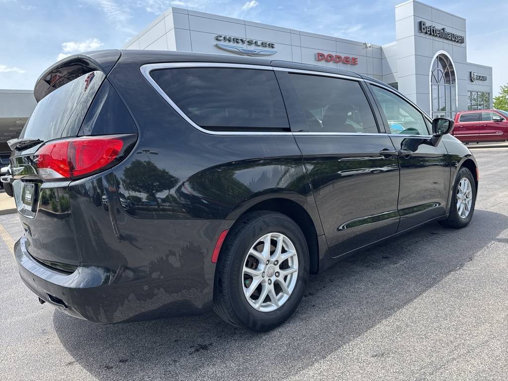 2019 Chrysler Pacifica LX — Minivan — 39,974 mi — Tinley Park, IL