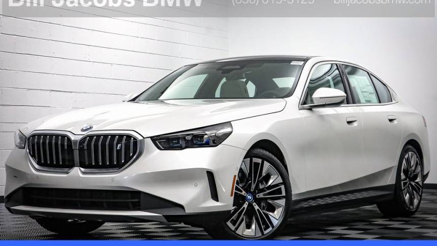 2025 BMW i5 xDrive40 — Sedan — 3,534 mi — Naperville, IL
