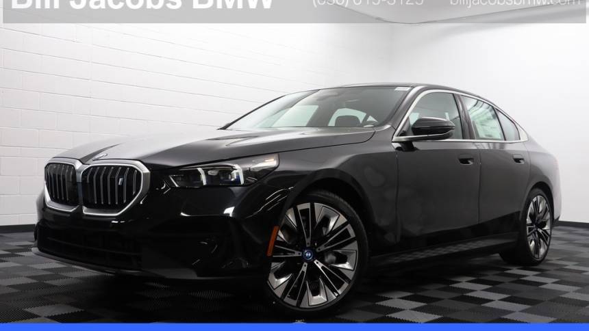 2025 BMW i5 xDrive40 — Sedan — 4,575 mi — Naperville, IL
