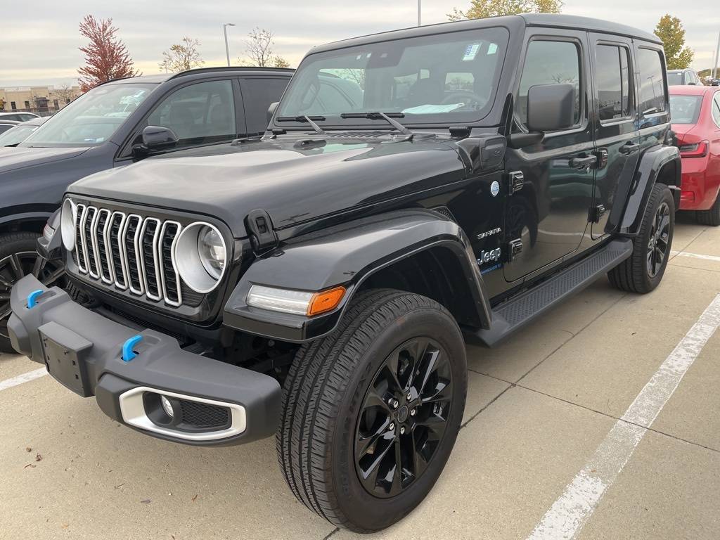 2024 Jeep Wrangler Sahara — SUV — 18,438 mi — Naperville, IL