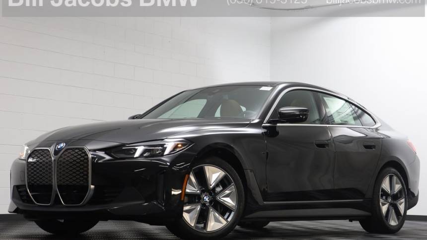 2025 BMW i4 xDrive40 — Sedan — 5,510 mi — Naperville, IL