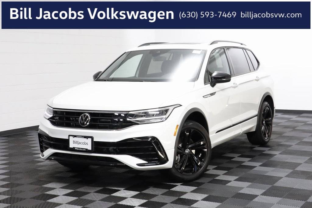 2024 Volkswagen Tiguan SE R-Line Black — SUV — 6,717 mi — Naperville, IL