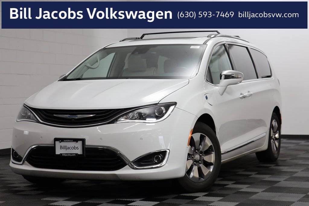 2018 Chrysler Pacifica Hybrid Limited — Minivan — 70,717 mi — Naperville, IL
