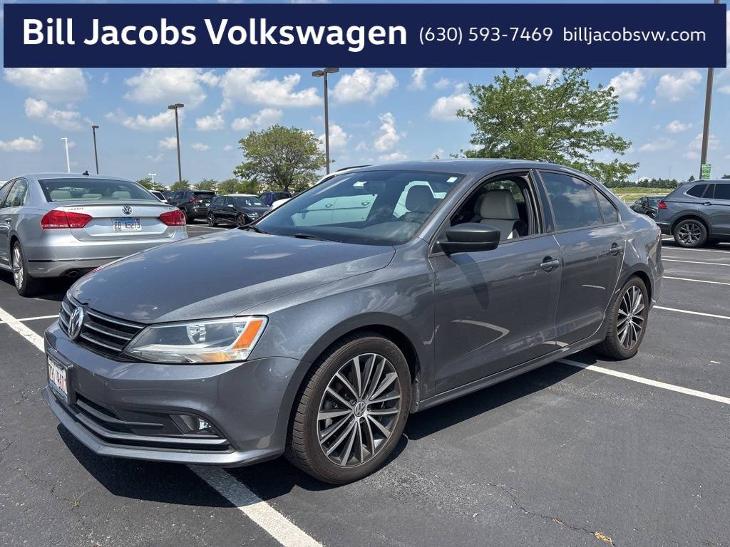 2015 Volkswagen Jetta 1.8T Sport — Sedan — 100,575 mi — Naperville, IL