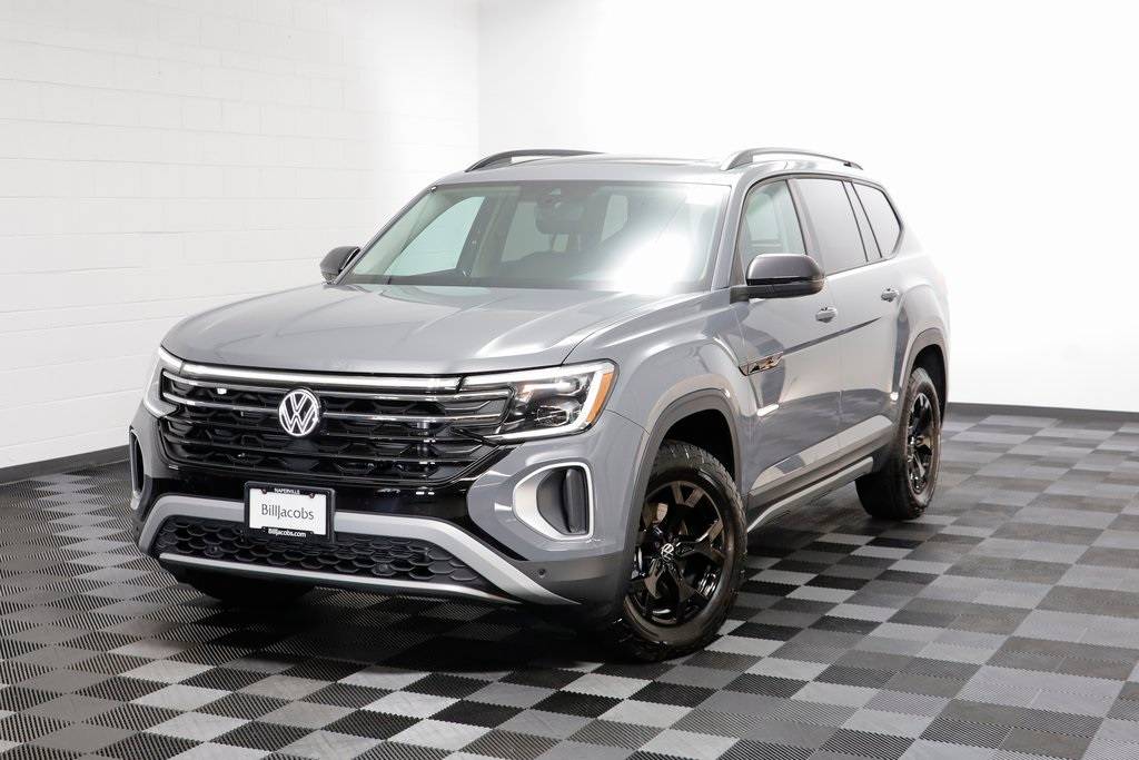 2025 Volkswagen Atlas Peak Edition — SUV — 5,140 mi — Naperville, IL