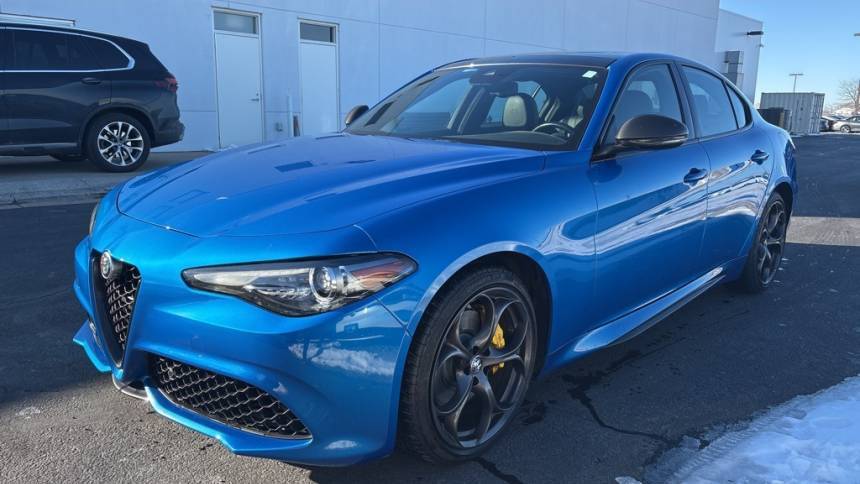 2020 Alfa Romeo Giulia Ti Sport Carbon — Sedan — 32,589 mi — Naperville, IL