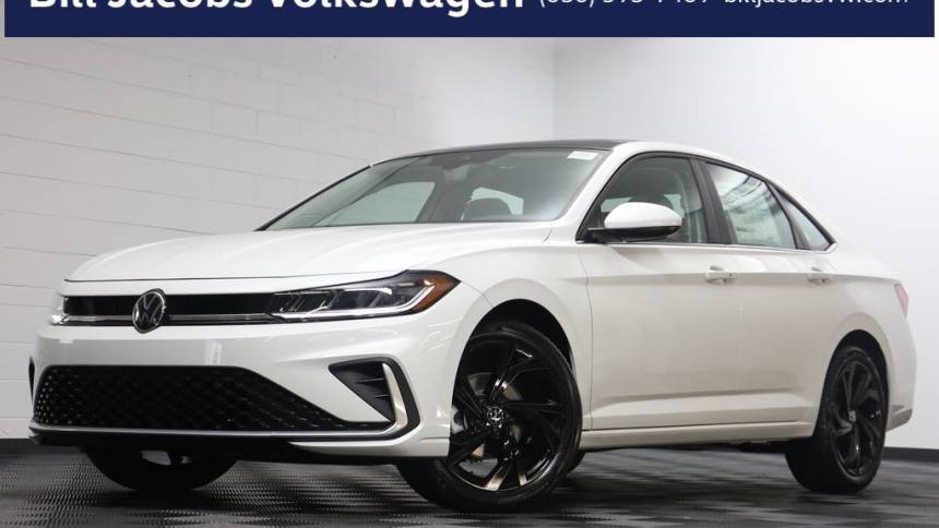 2025 Volkswagen Jetta SE — Sedan — 5,066 mi — Naperville, IL