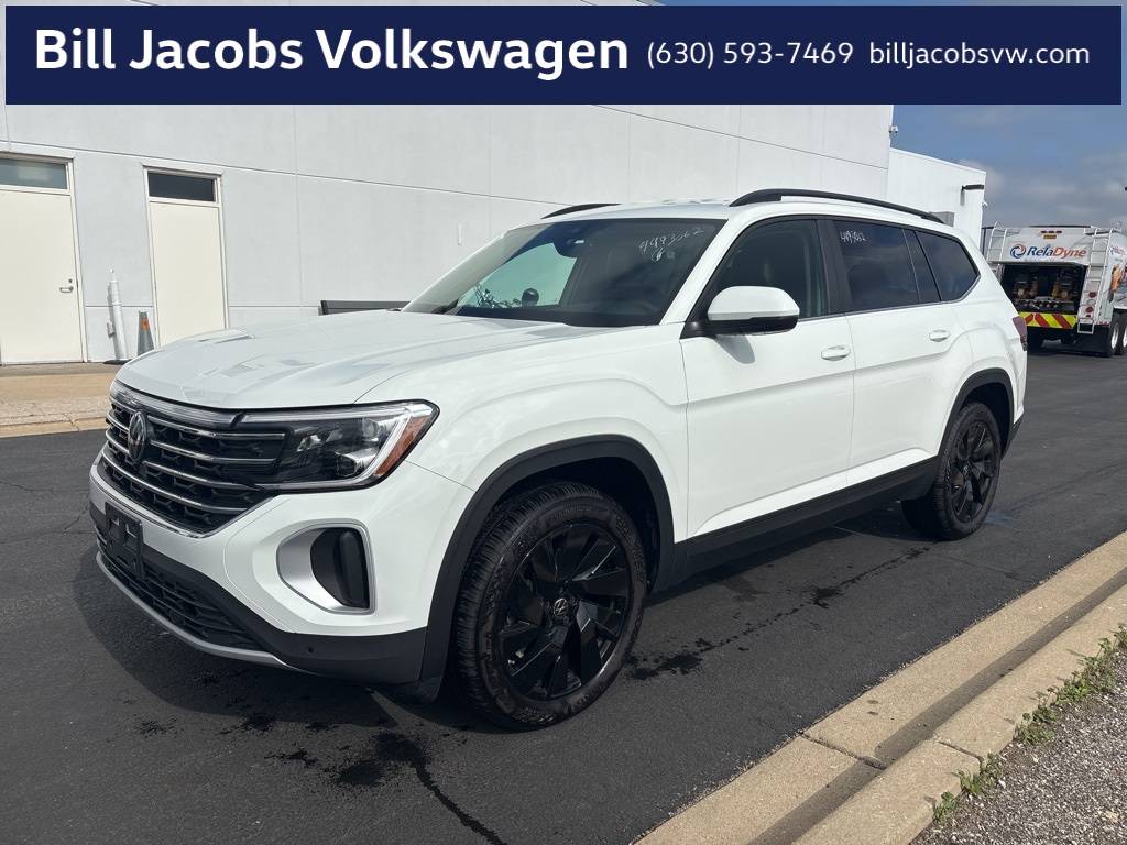 2024 Volkswagen Atlas SE with Technology — SUV — 10,281 mi — Naperville, IL
