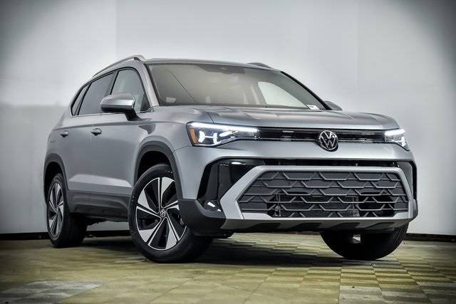 2025 Volkswagen Taos SE — SUV — 4,315 mi — St Charles, IL