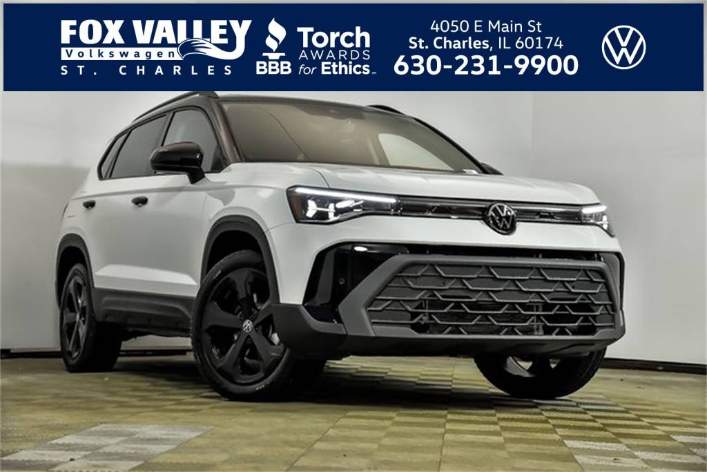 2025 Volkswagen Taos SE Black — SUV — 6,252 mi — St Charles, IL