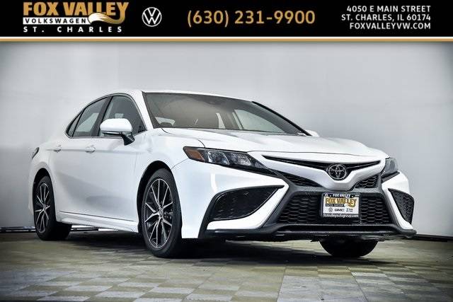 2022 Toyota Camry SE — Sedan — 22,371 mi — St Charles, IL