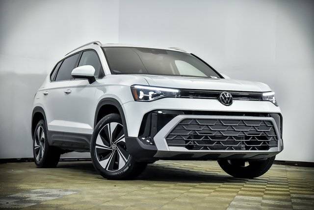 2025 Volkswagen Taos SE — SUV — 5,820 mi — St Charles, IL