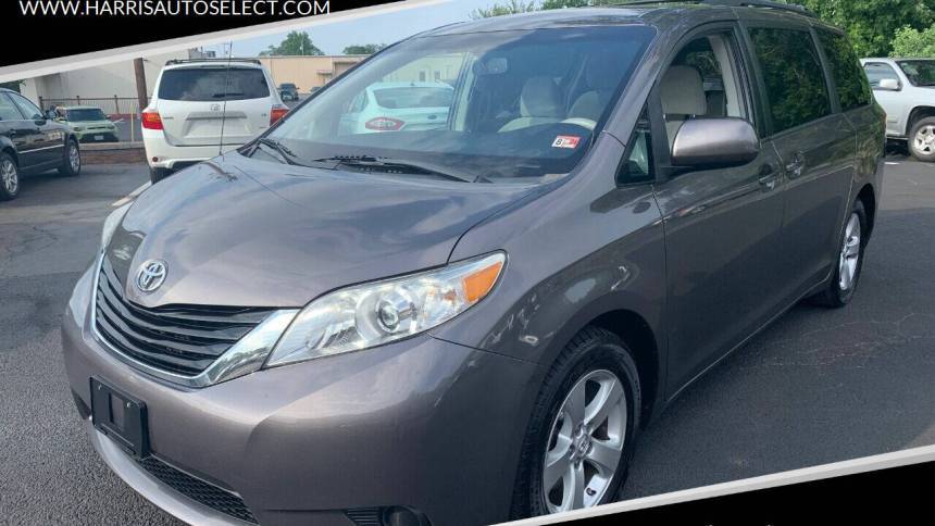 2013 Toyota Sienna LE — Minivan — 161,481 mi — Winchester, VA
