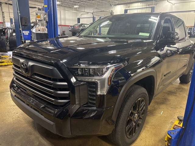2024 Toyota Tundra Hybrid Limited — Pickup Truck — 33,257 mi — Matteson, IL