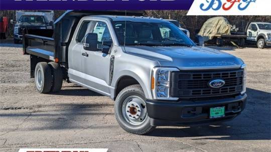 2023 Ford Super Duty F-350 Chassis Cab XL — Chassis Cab Truck — 12 mi — Roselle, IL