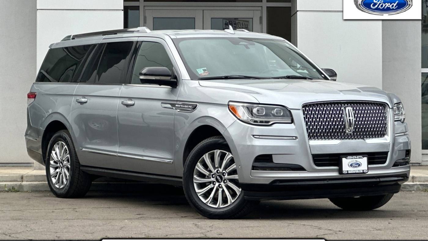 2022 Lincoln Navigator Standard — SUV — 57,075 mi — Madera, CA