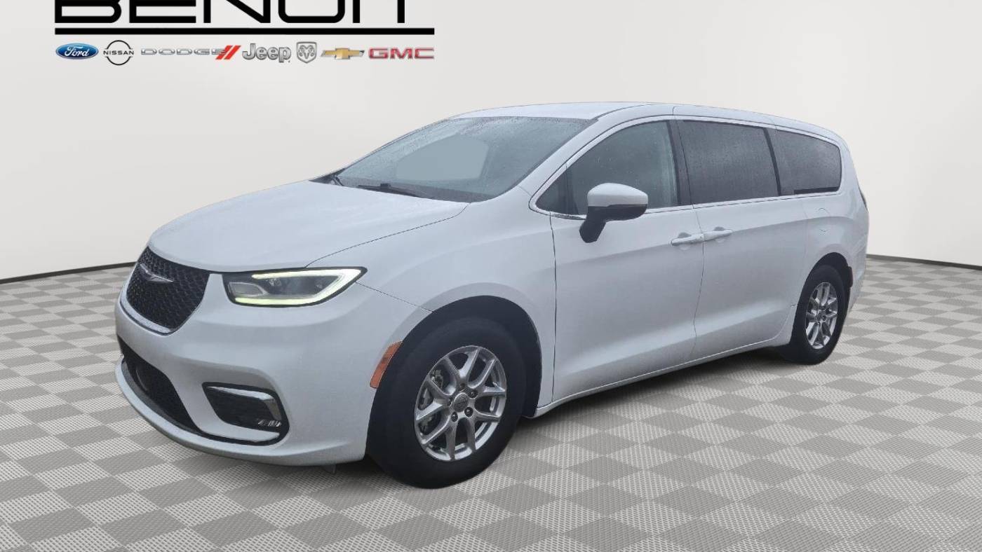 2023 Chrysler Pacifica Touring L — Minivan — 59,697 mi — Leesville, LA