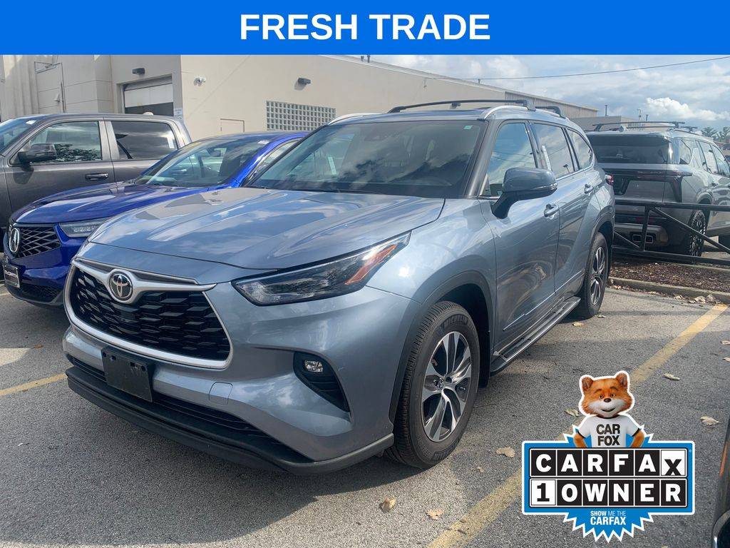 2022 Toyota Highlander XLE — SUV — 23,161 mi — Westmont, IL