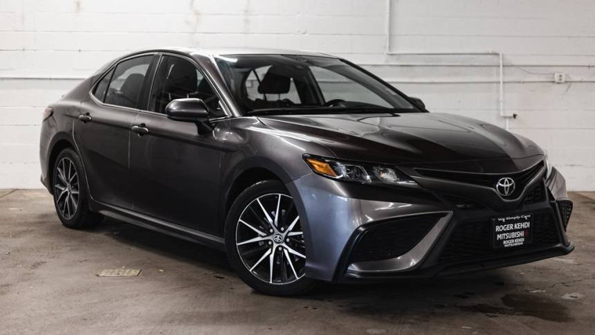 2021 Toyota Camry SE — Sedan — 62,183 mi — Tigard, OR