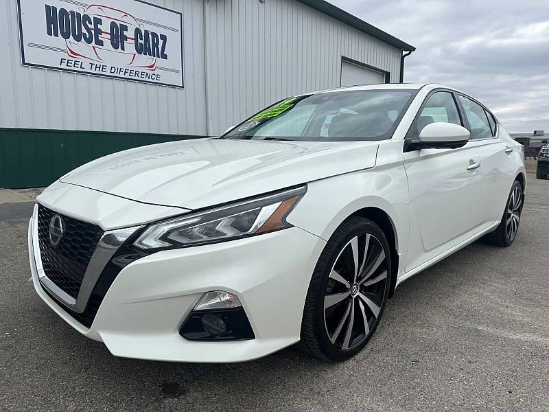 2019 Nissan Altima Platinum — Sedan — 36,800 mi — Rochester, IN