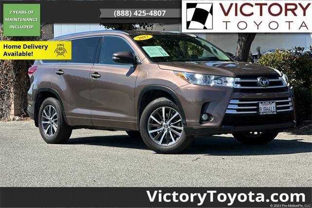 2017 Toyota Highlander SE V6 — SUV — 76,252 mi — Seaside, CA