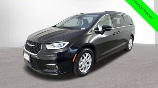 2022 Chrysler Pacifica Touring L — Minivan — 72,668 mi — Schaumburg, IL