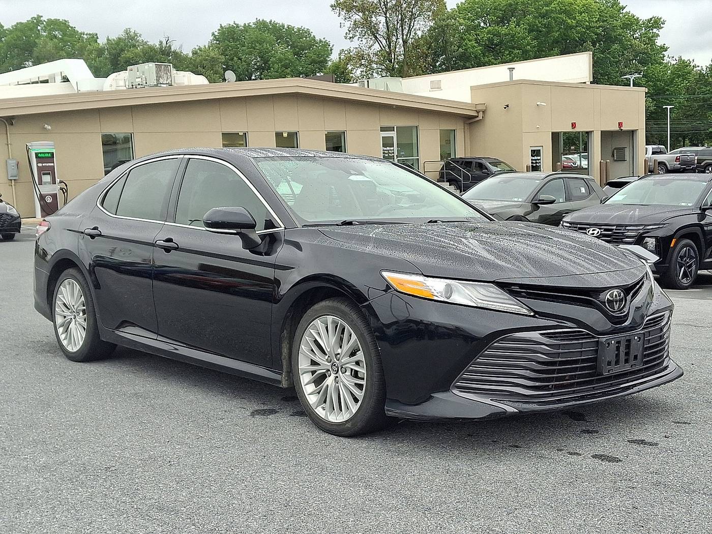 2019 Toyota Camry L — Sedan — 136,627 mi — Harrisburg, PA