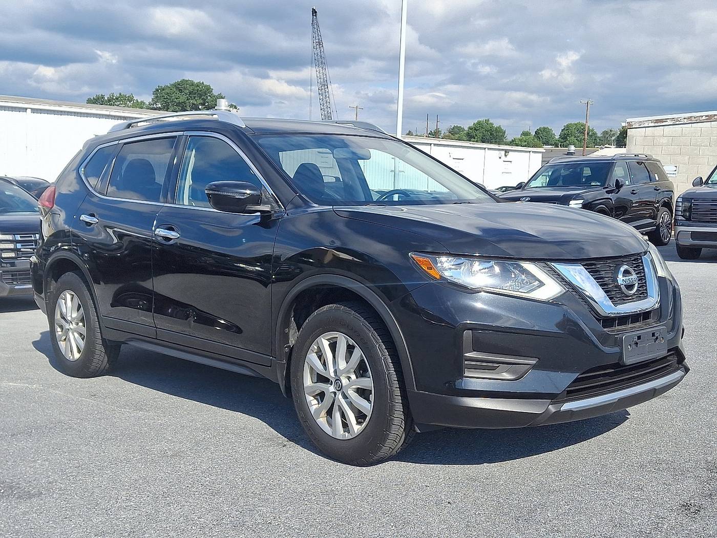 2017 Nissan Rogue SV — SUV — 114,656 mi — Harrisburg, PA