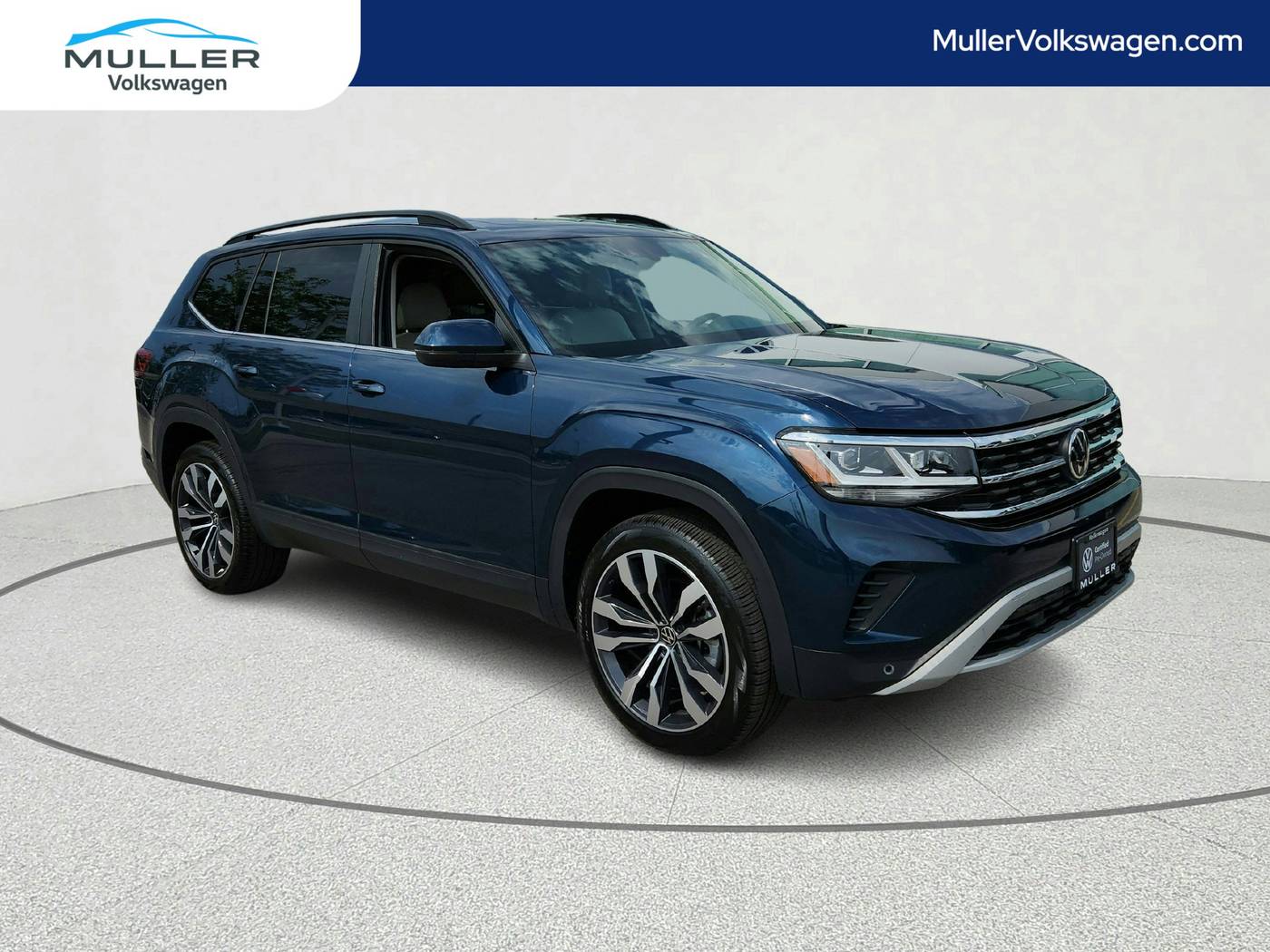 2022 Volkswagen Atlas SE with Technology — SUV — 17,371 mi — Highland Park, IL