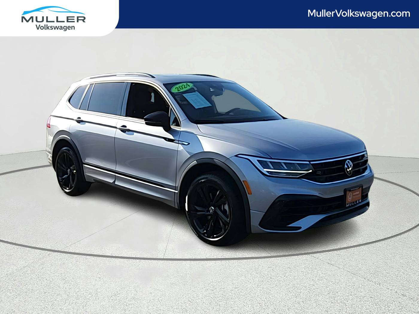 2024 Volkswagen Tiguan SE R-Line Black — SUV — 7,181 mi — Highland Park, IL