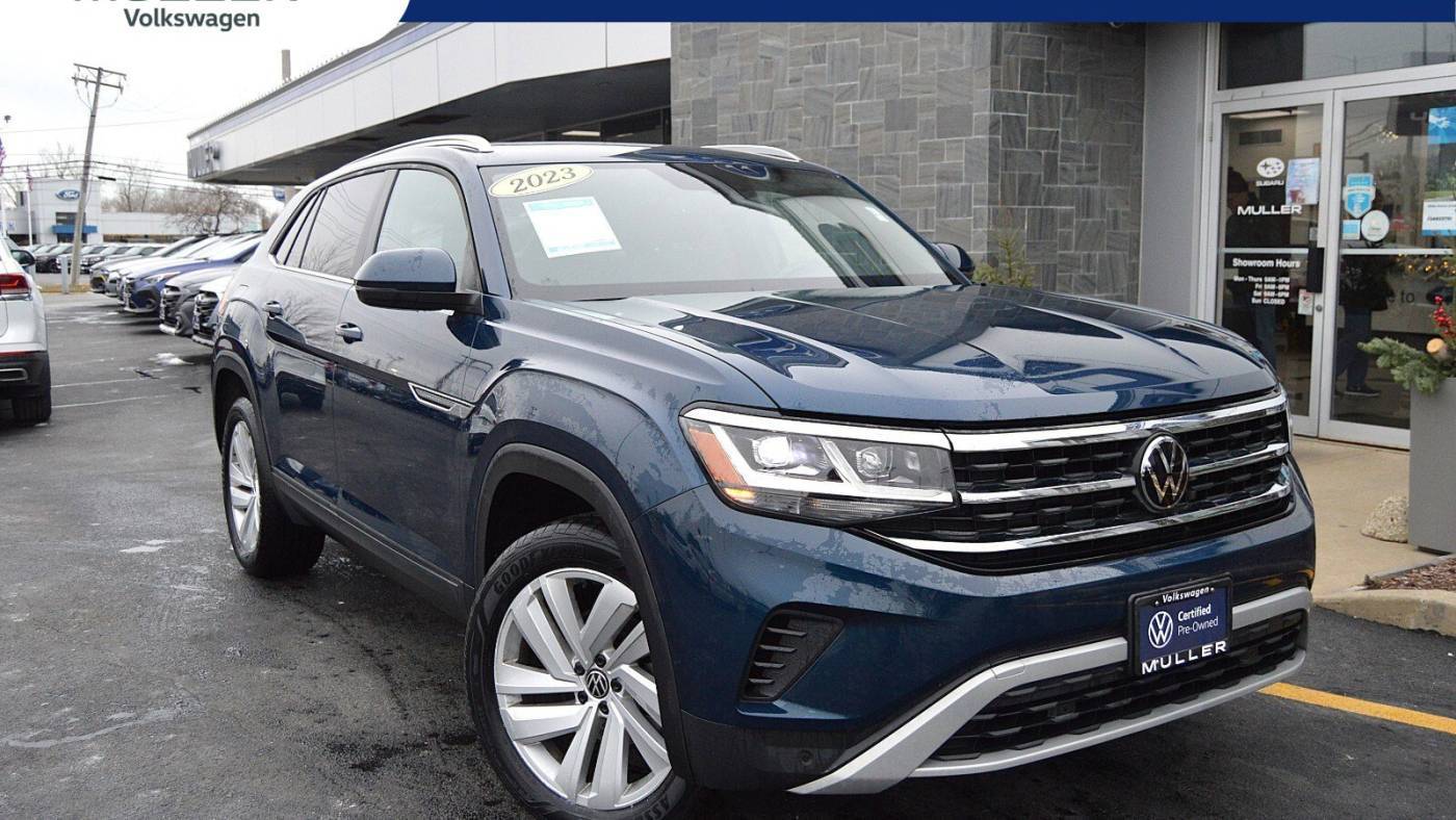 2023 Volkswagen Atlas Cross Sport SE with Technology — SUV — 12,357 mi — Highland Park, IL