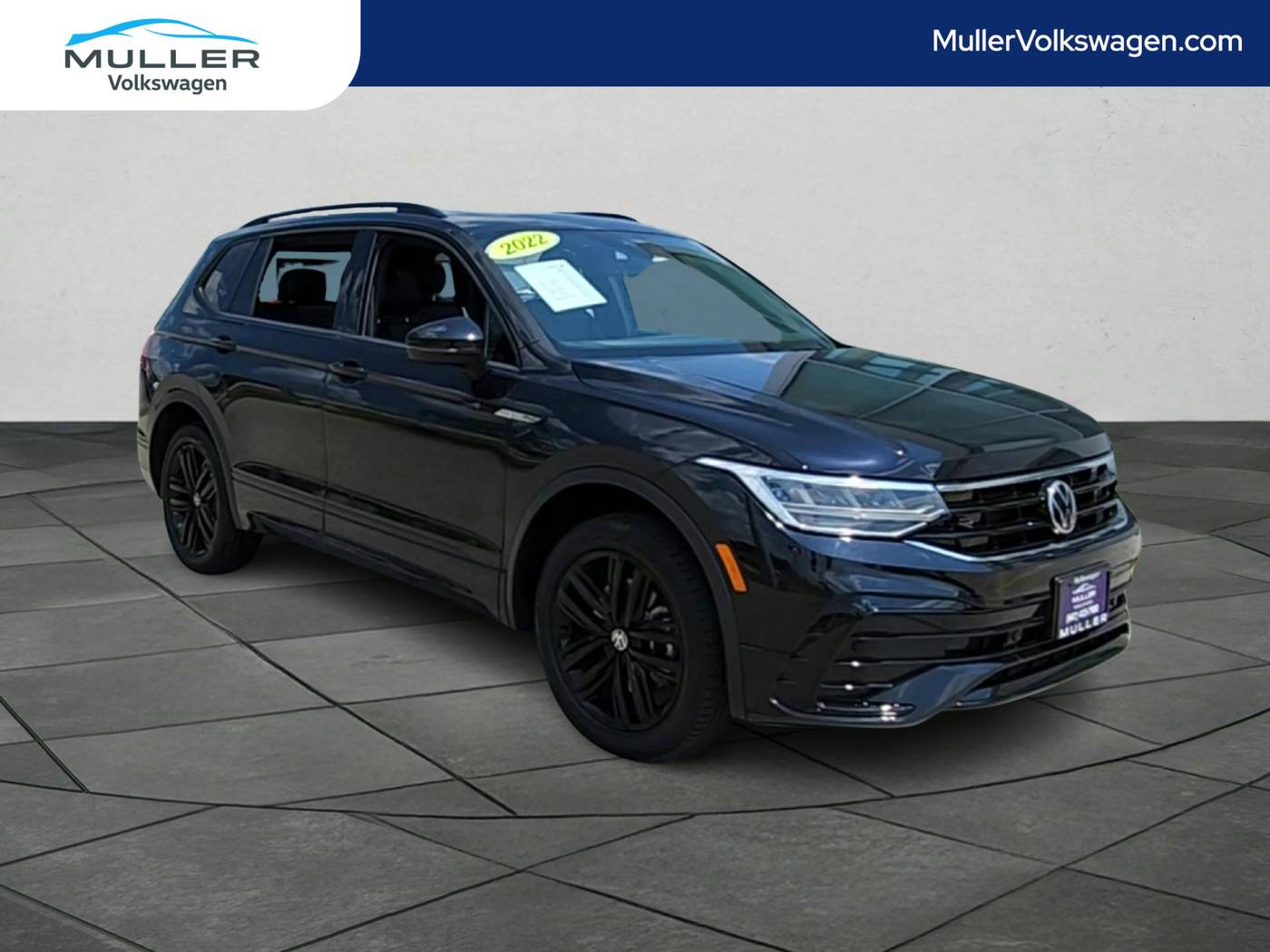 2022 Volkswagen Tiguan SE R-Line Black — SUV — 34,989 mi — Highland Park, IL