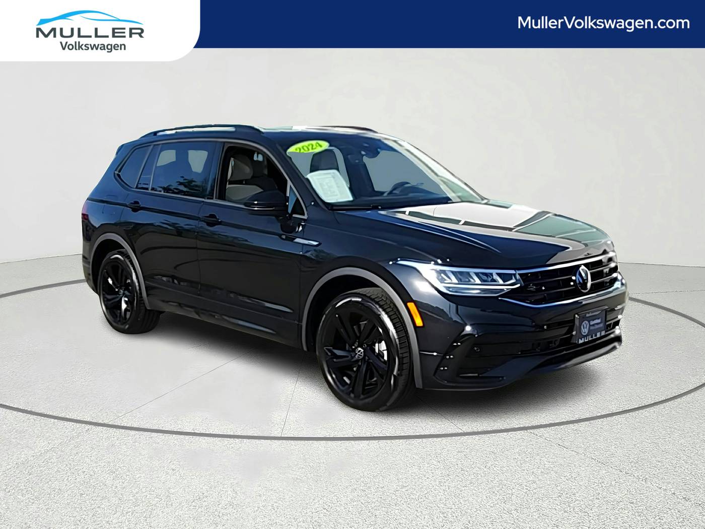 2024 Volkswagen Tiguan SE R-Line Black — SUV — 5,777 mi — Highland Park, IL
