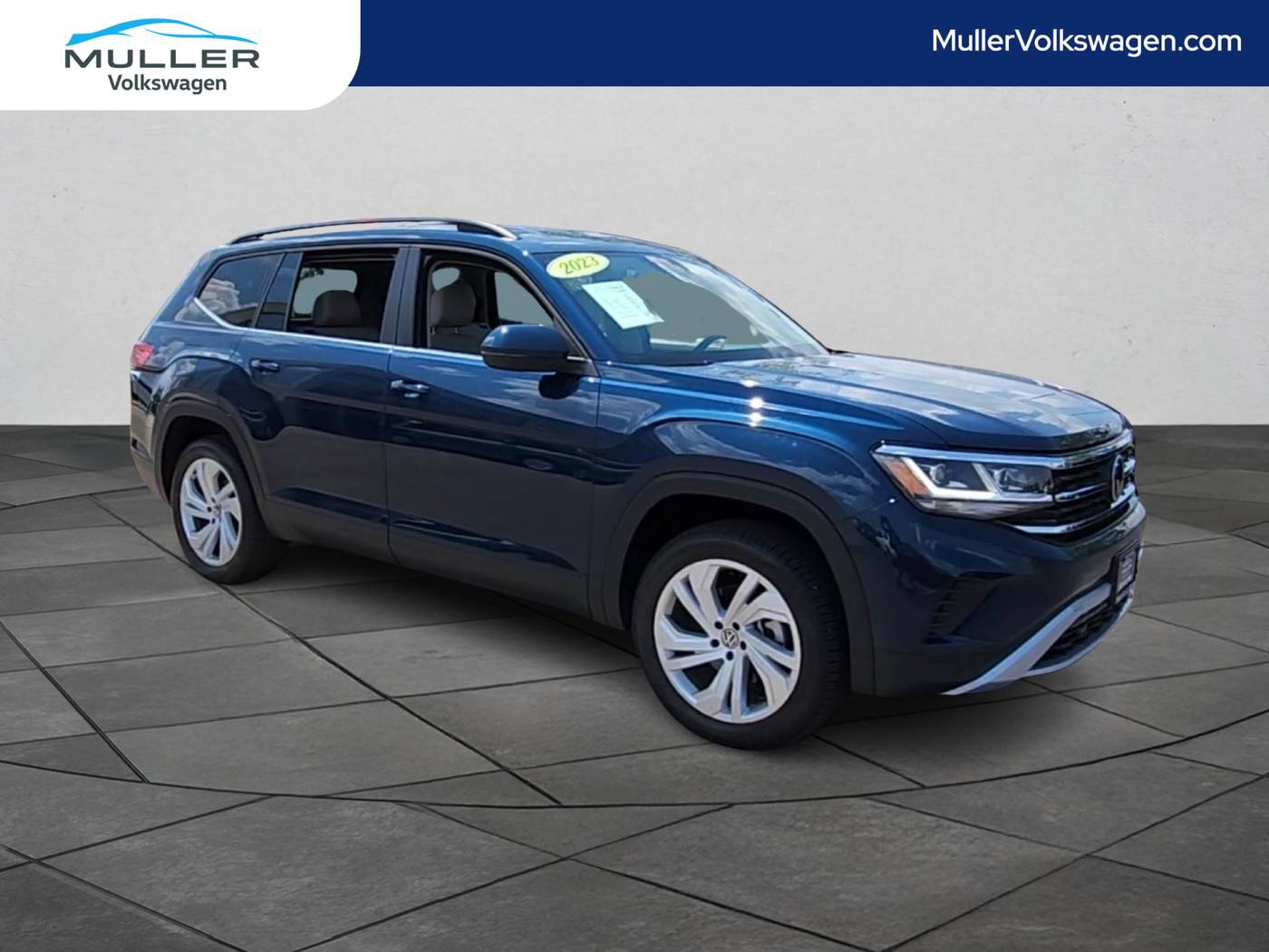 2023 Volkswagen Atlas SE with Technology — SUV — 17,104 mi — Highland Park, IL