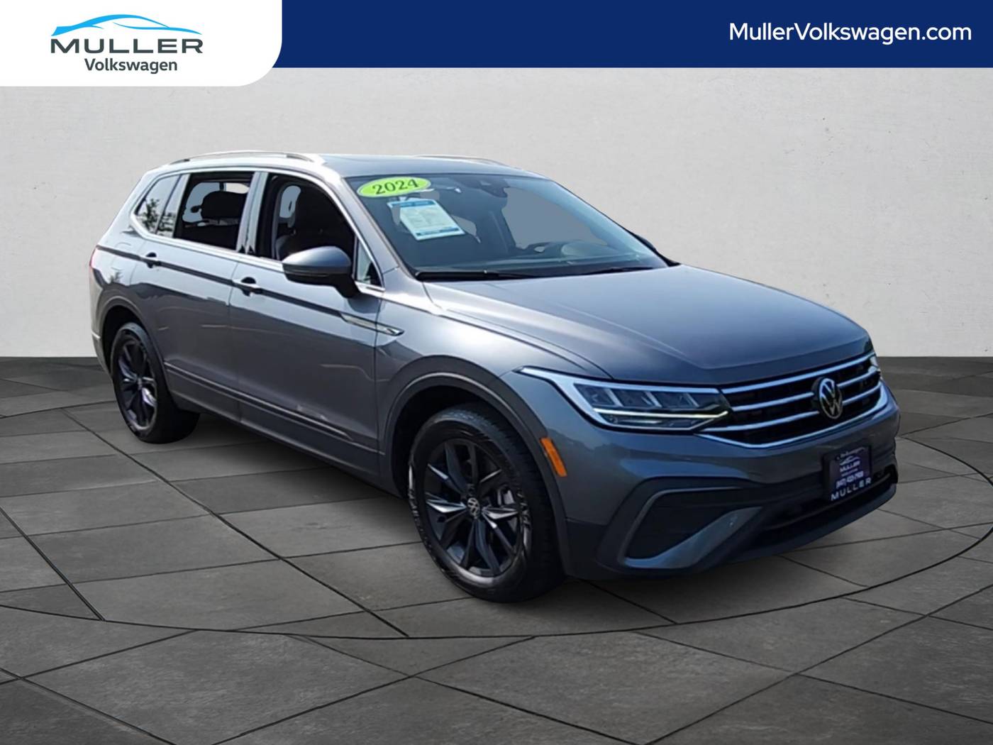 2024 Volkswagen Tiguan SE — SUV — 10,901 mi — Highland Park, IL
