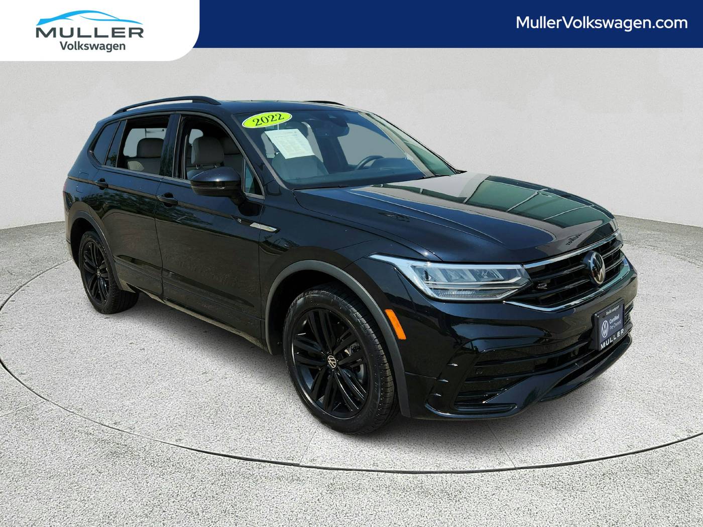 2022 Volkswagen Tiguan SE R-Line Black — SUV — 30,086 mi — Highland Park, IL