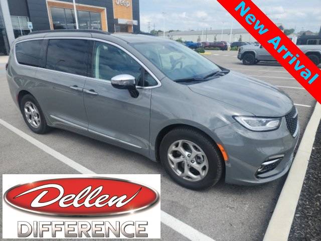 2023 Chrysler Pacifica Limited — Minivan — 21,549 mi — Greenfield, IN