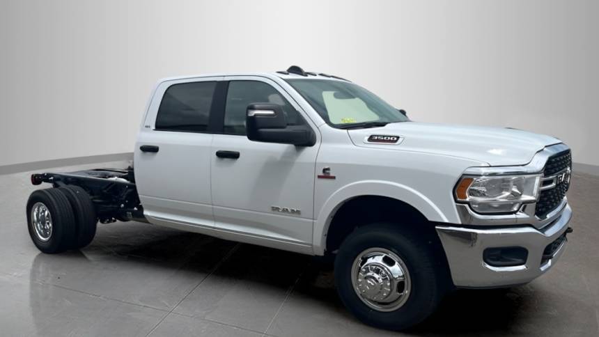 2024 Ram 3500 Chassis Cab SLT — Chassis Cab Truck — 4,741 mi — Franklin, IN