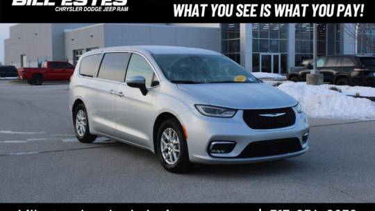 2023 Chrysler Pacifica Touring L — Minivan — 82,777 mi — Brownsburg, IN