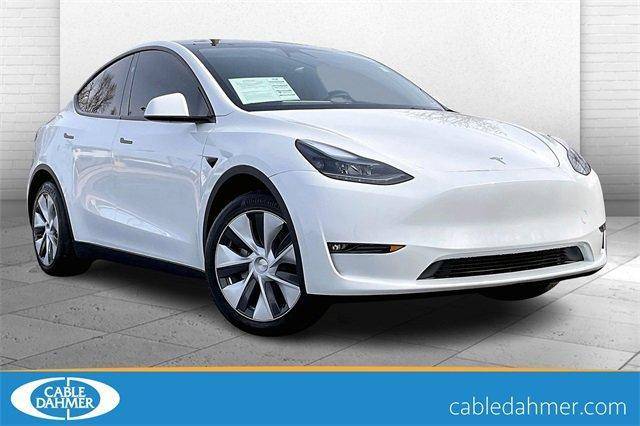 2024 Tesla Model Y Long Range — SUV — 10,499 mi — Independence, MO