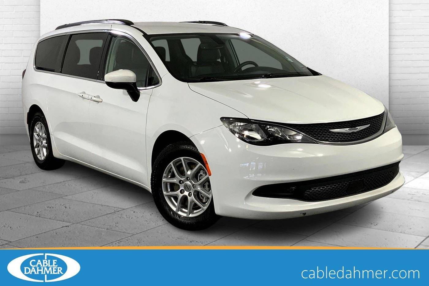 2021 Chrysler Voyager LXI — Minivan — 104,947 mi — Independence, MO