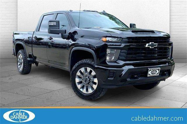 2025 Chevrolet Silverado 2500HD Custom — Pickup Truck — 10,838 mi — Kansas City, MO