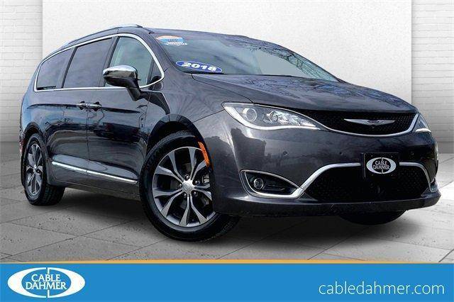 2018 Chrysler Pacifica Limited — Minivan — 117,000 mi — Kansas City, MO