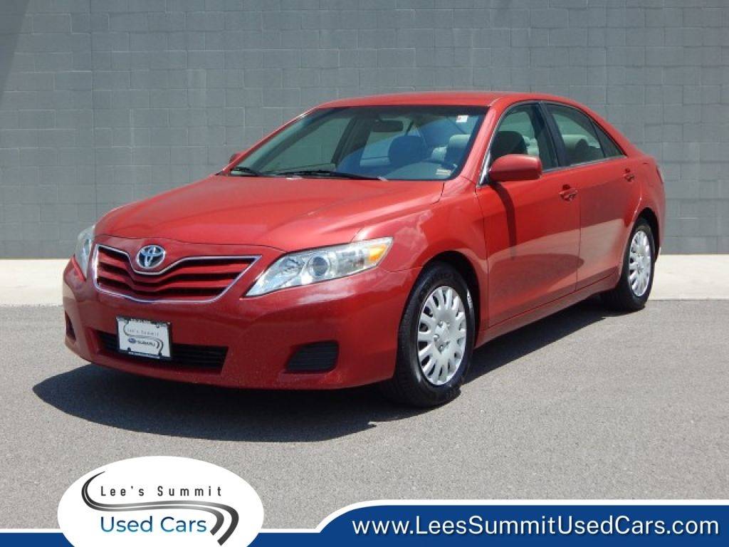 2011 Toyota Camry LE — Sedan — 142,241 mi — Lees Summit, MO