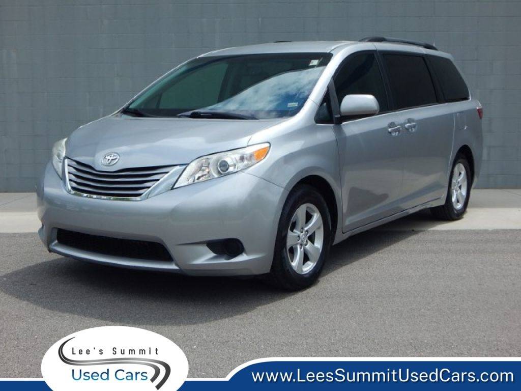 2015 Toyota Sienna L — Minivan — 92,632 mi — Lees Summit, MO
