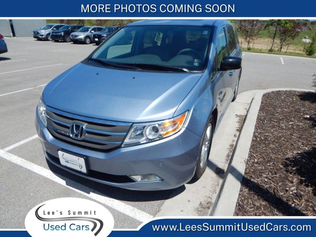 2013 Honda Odyssey Touring — Minivan — 63,701 mi — Lees Summit, MO