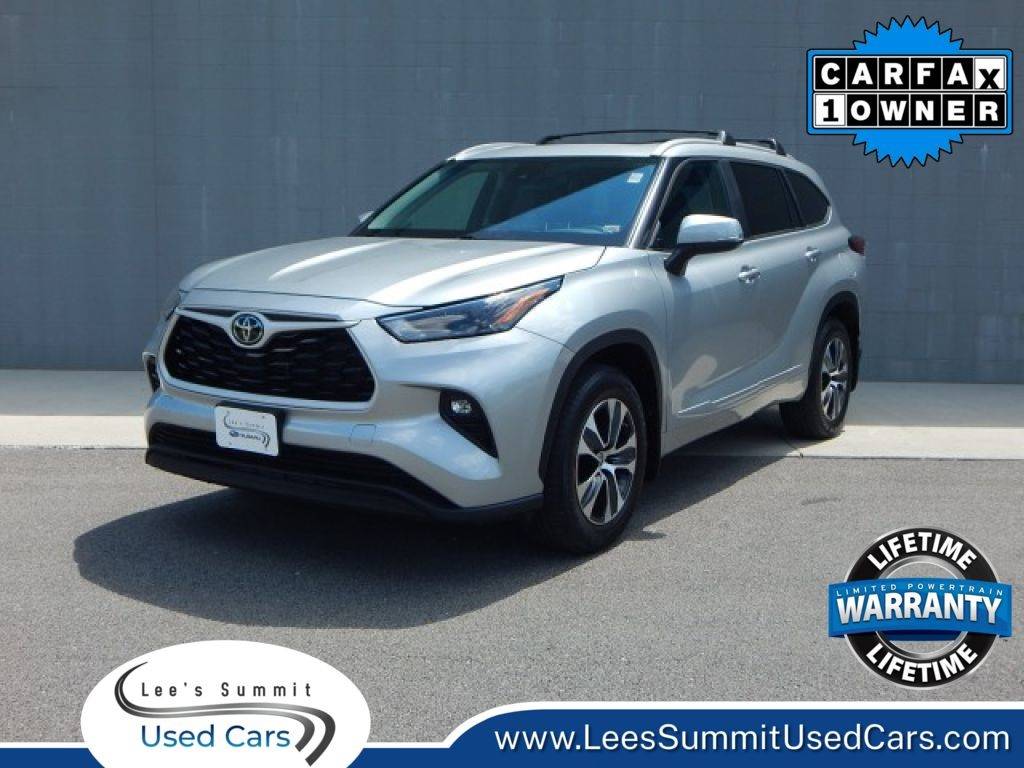 2023 Toyota Highlander XLE — SUV — 27,977 mi — Lees Summit, MO