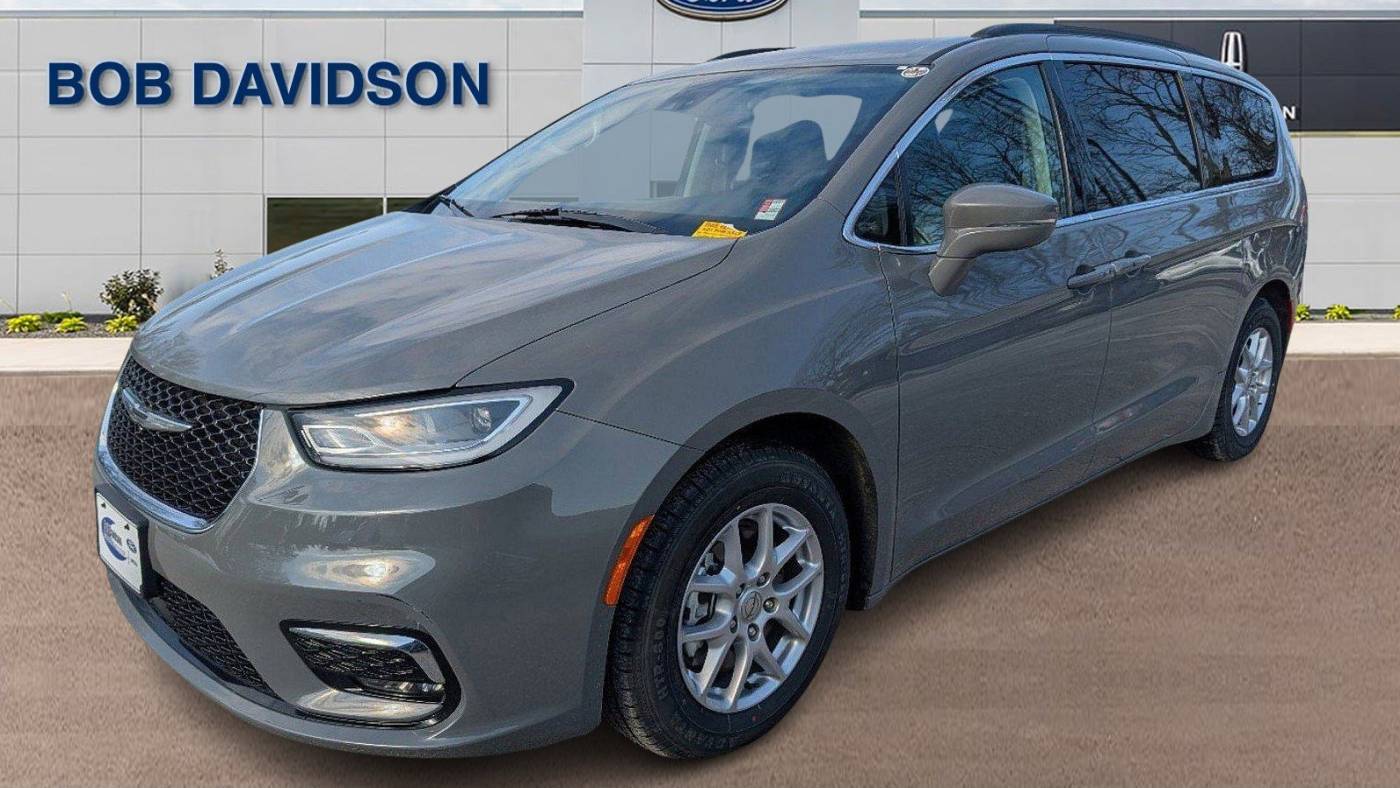 2022 Chrysler Pacifica Touring L — Minivan — 74,821 mi — Baltimore, MD